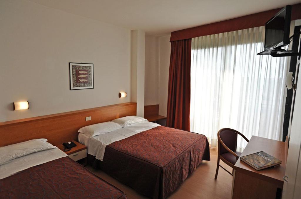 Hotel Fenix Cavallino-Treporti Buitenkant foto